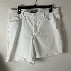 Wit & Wisdom Optic White Jean Shorts Sz 16